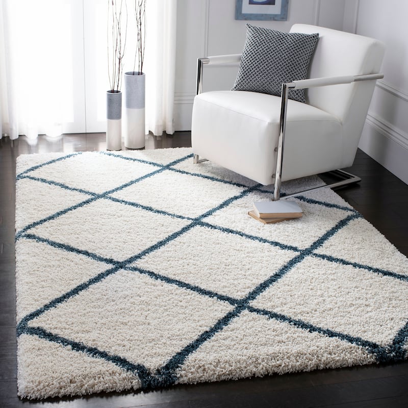 SAFAVIEH Hudson Shag Estella Diamond Trellis 2-inch Thick Rug - 4' x 6' - Ivory/Slate Blue