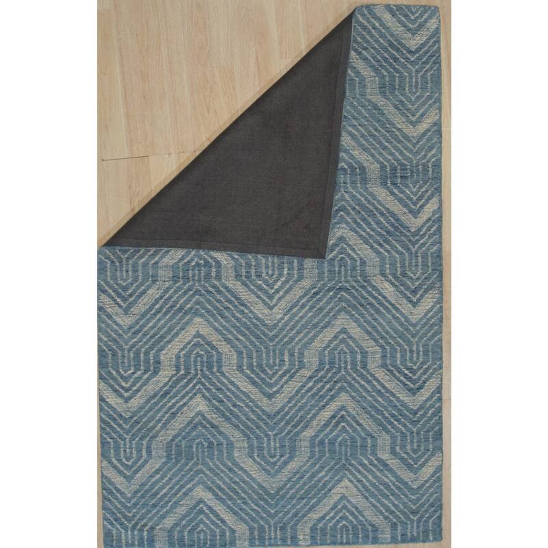 Blue Hand-Tufted Wool Contemporary Spring Rug, 7'6 x 9'6, Plush Cozy Floor Accent - L