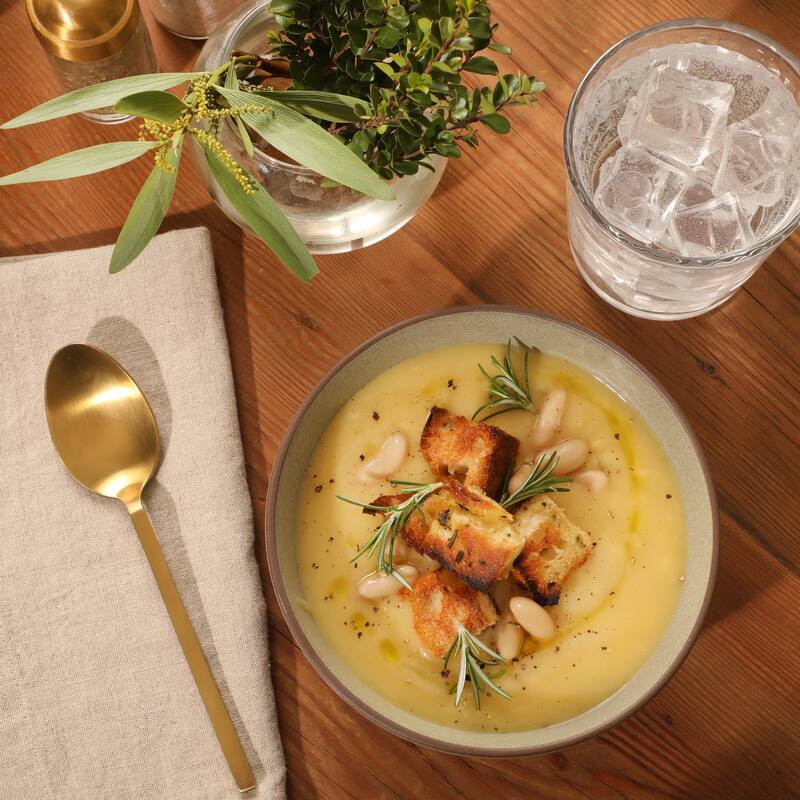 Gibson Elite William Crest 4 Piece Cereal Bowl Set, 6.25" Round Stoneware Reactive Glaze Finish, Soup, Dessert & Snack Bowls