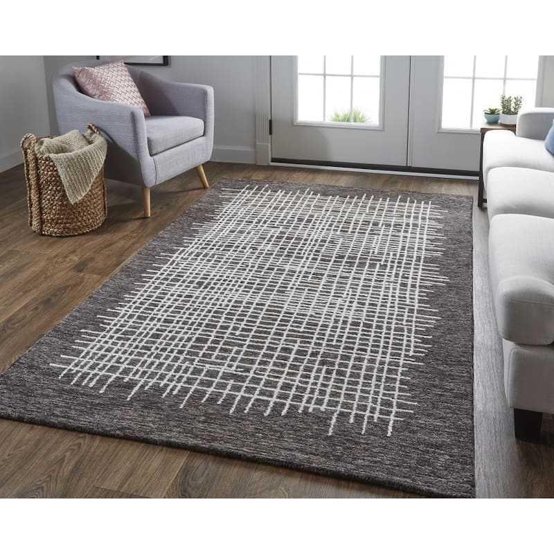 Wixo Stain Resistant Area Rug By HomeRoots - 5' x 8'