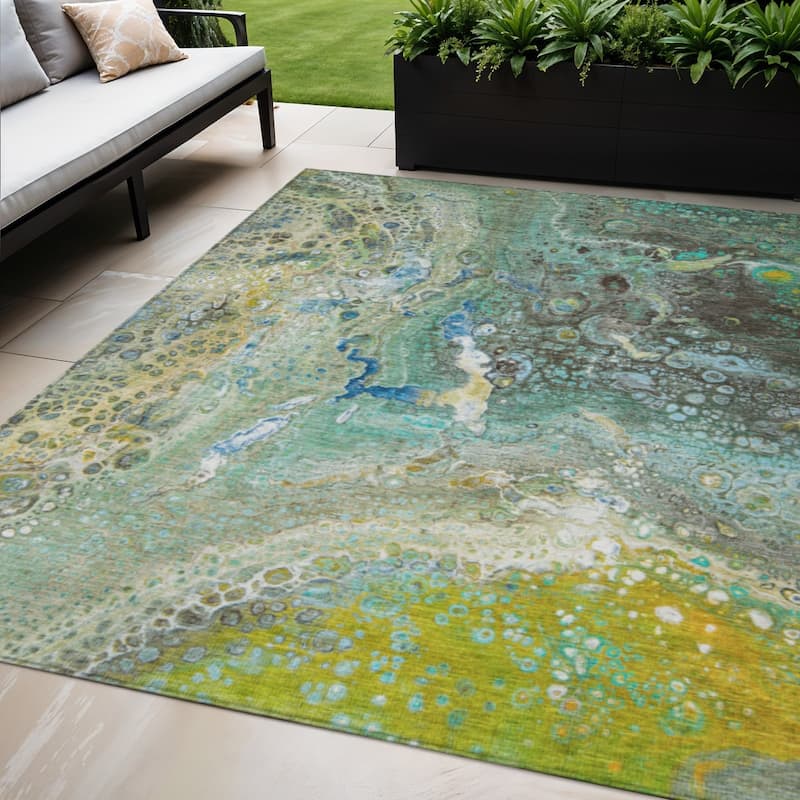 HomeRoots Abstract Contemporary Rectangle Outdoor Rug - 5' X 8'