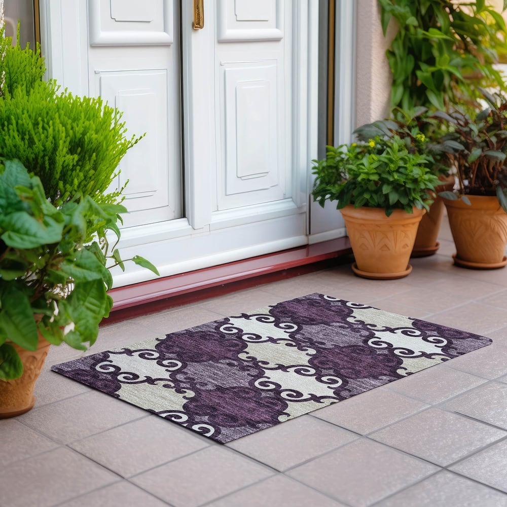 Machine Washable Indoor/ Outdoor Chantille Traditional Scroll Rug