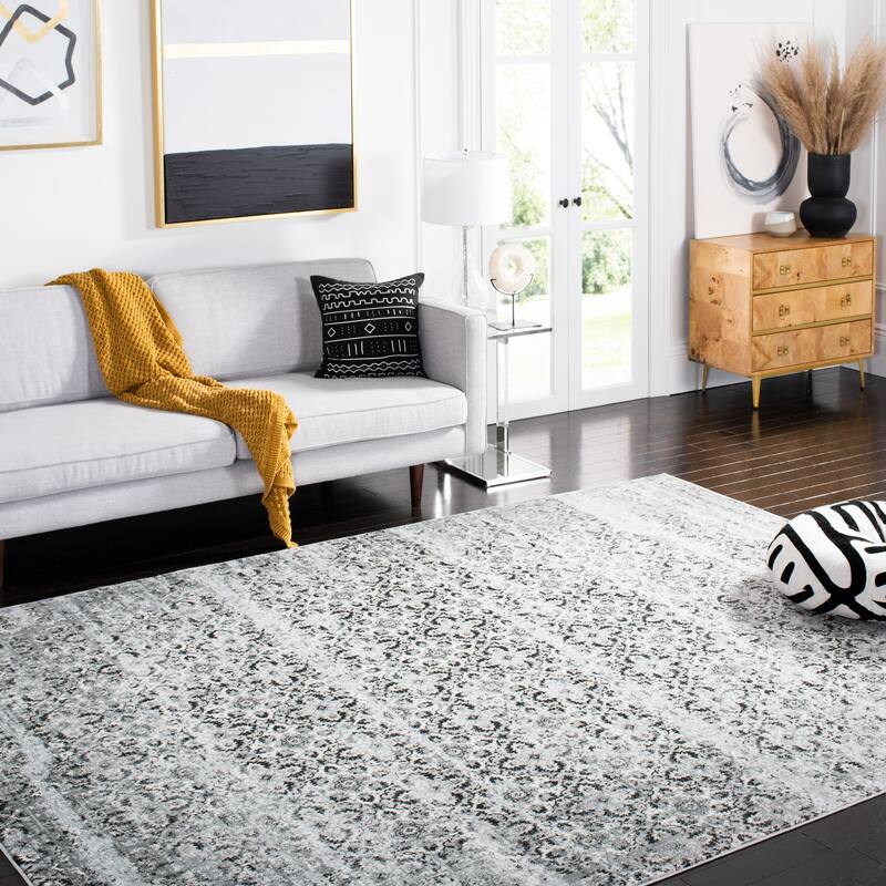 SAFAVIEH Lagoon Nejla Distressed Rug