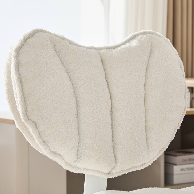 Roomfitters Sherpa Office Chair with Heart Shaped Back and Adjustable Height, Cute Aesthetic Swivel Desk Chair, Ivory
