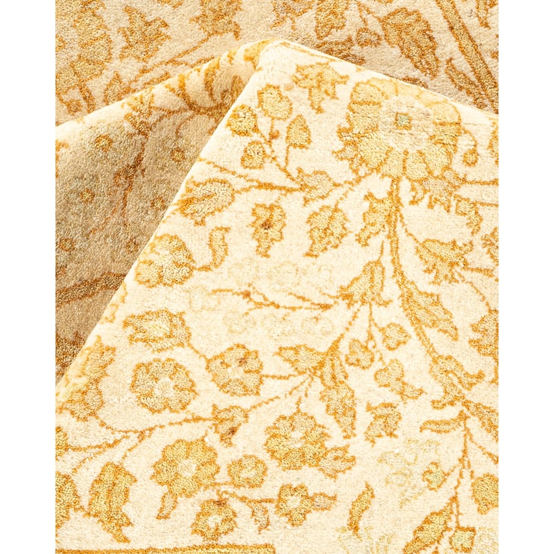 Overton Handknotted Wool Traditional Oriental Ivory Area Rug - 6' x 9'