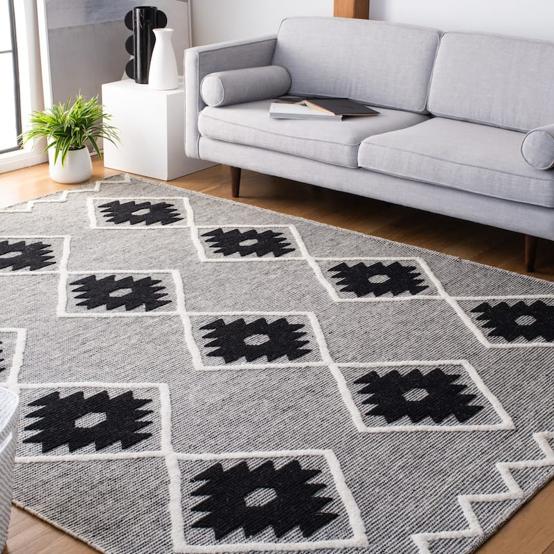 SAFAVIEH Handmade Vermont Mayra Boho Wool Rug - 8' x 10' - Black/Ivory