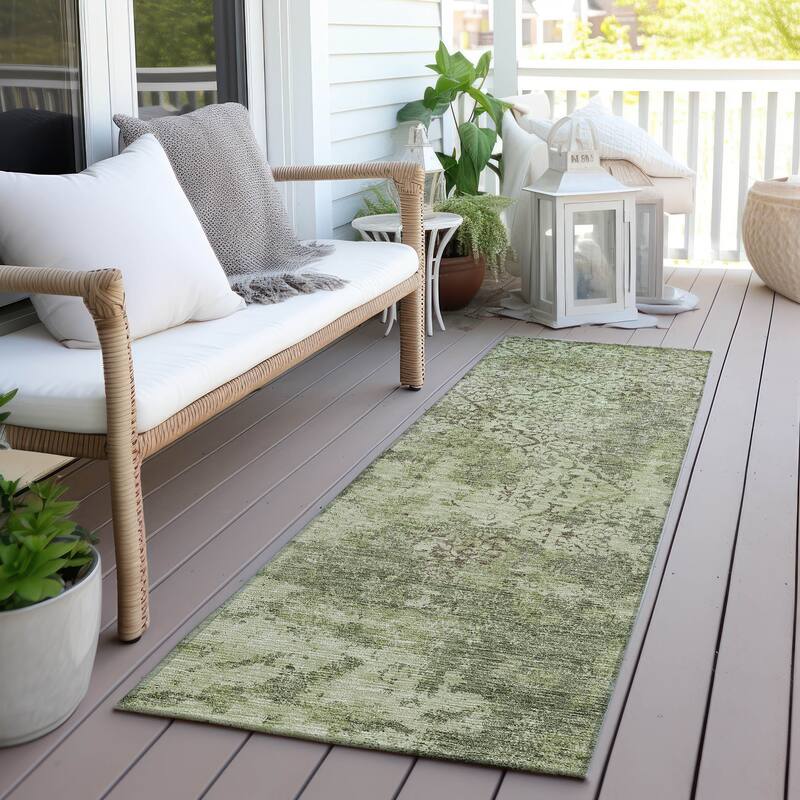 Machine Washable Indoor/ Outdoor Chantille Distressed Traditional Rug - Aloe - 2'3" x 7'6"