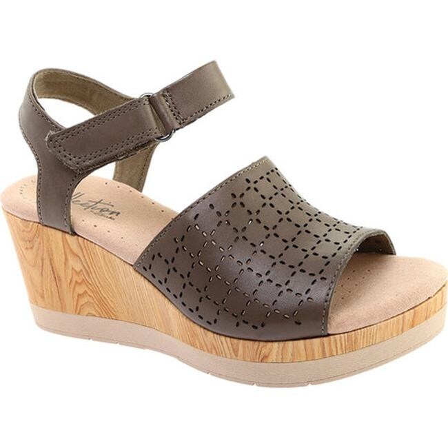 Clarks cammy glory wedge outlet