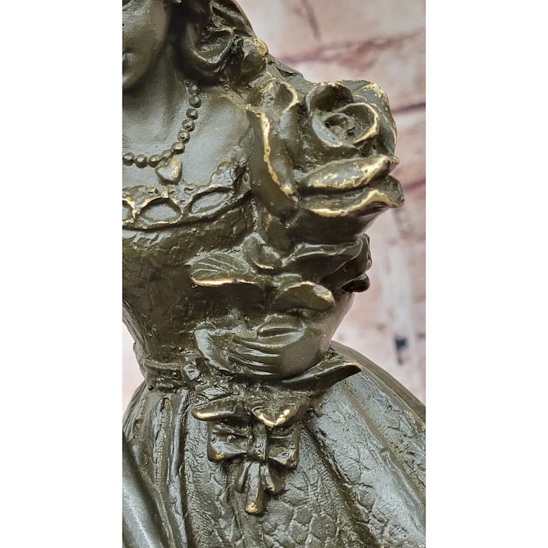 Bronze Quinceañera Girl Statue - Elegant 15Th Birthday Decor