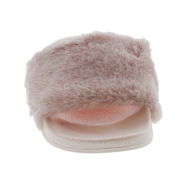 sandals with fur on top