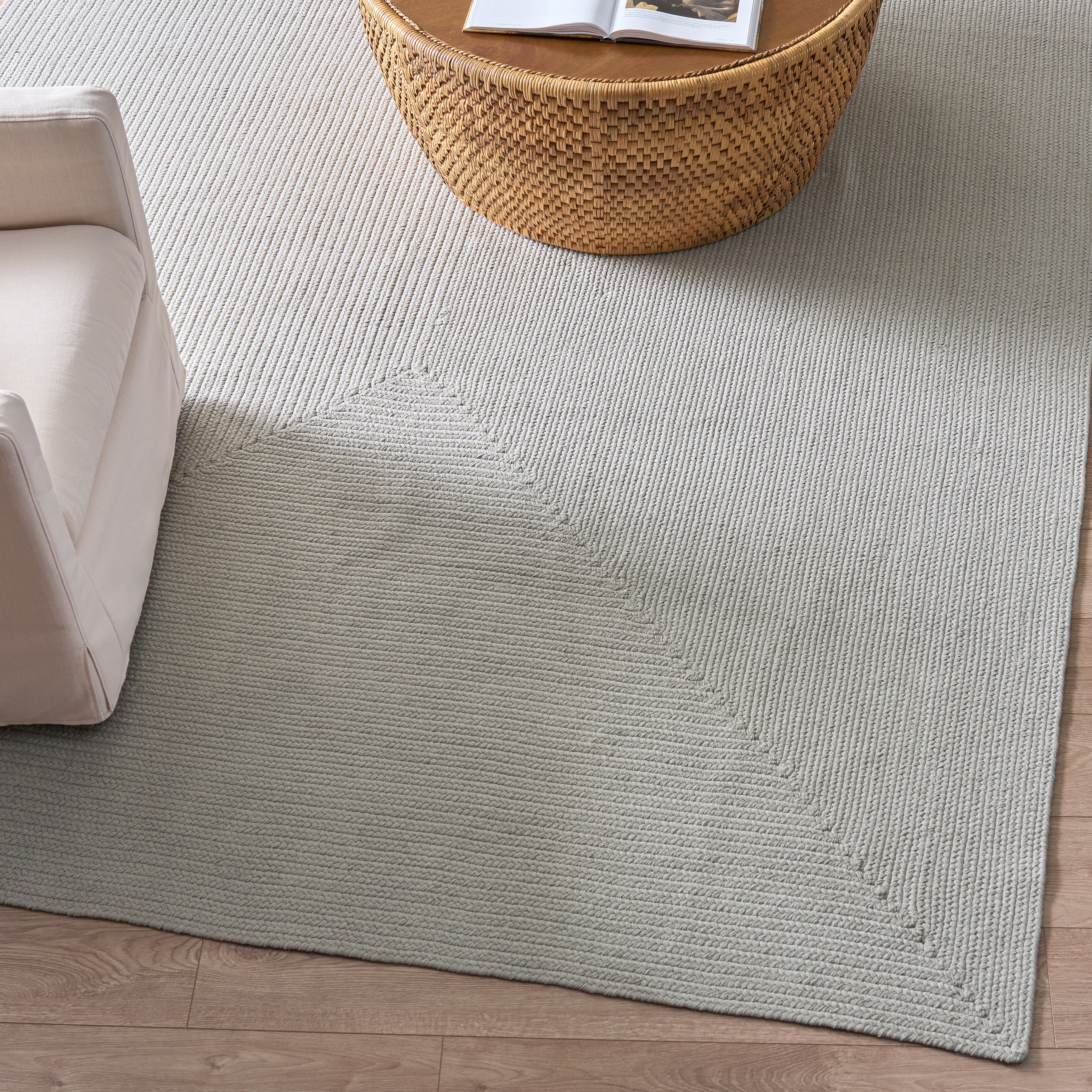 SAFAVIEH, Handmade Braided Alcidia Country Cotton Rug