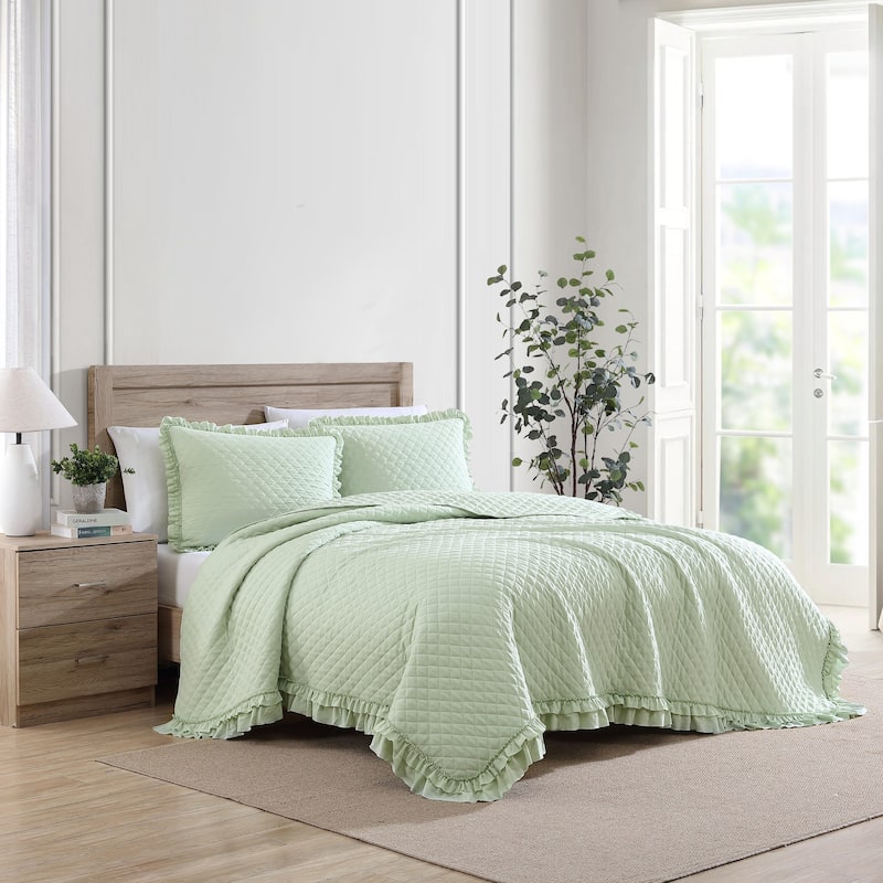 Laura Ashley Claire Ruffled Reversible Green Quilt Set