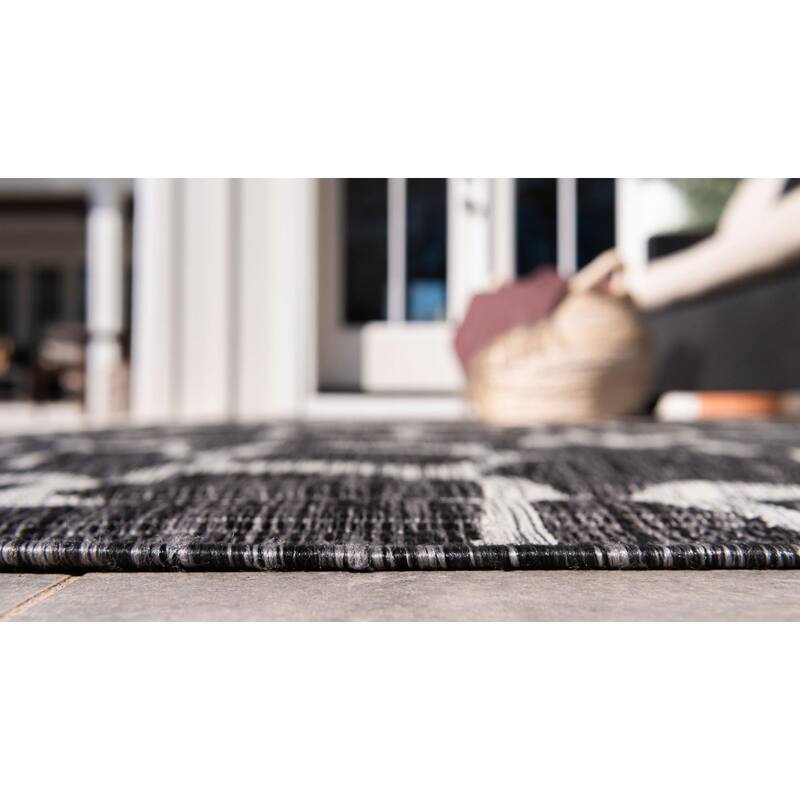 Outdoor Gallery Collection Area Rug