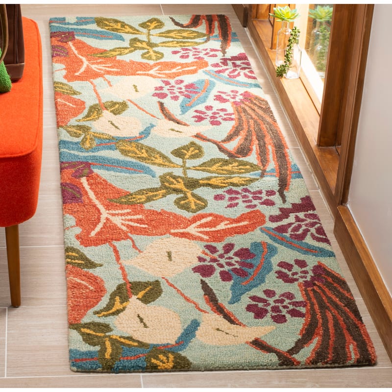 SAFAVIEH Handmade Blossom Celene Traditional Wool Rug - 2'3" x 6' Runner - Blue/Multi