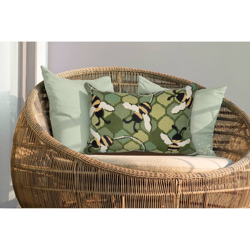 Liora Manne Marina Bee Free Indoor/Outdoor Pillow