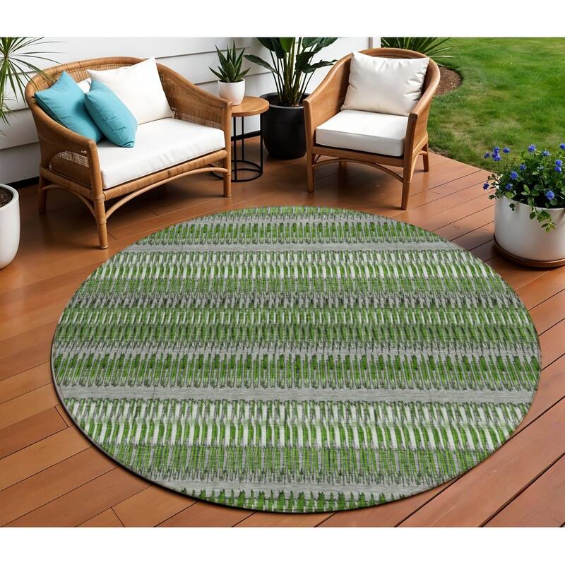 HomeRoots Striped Transitional Rectangle Outdoor Rug - 8' Round