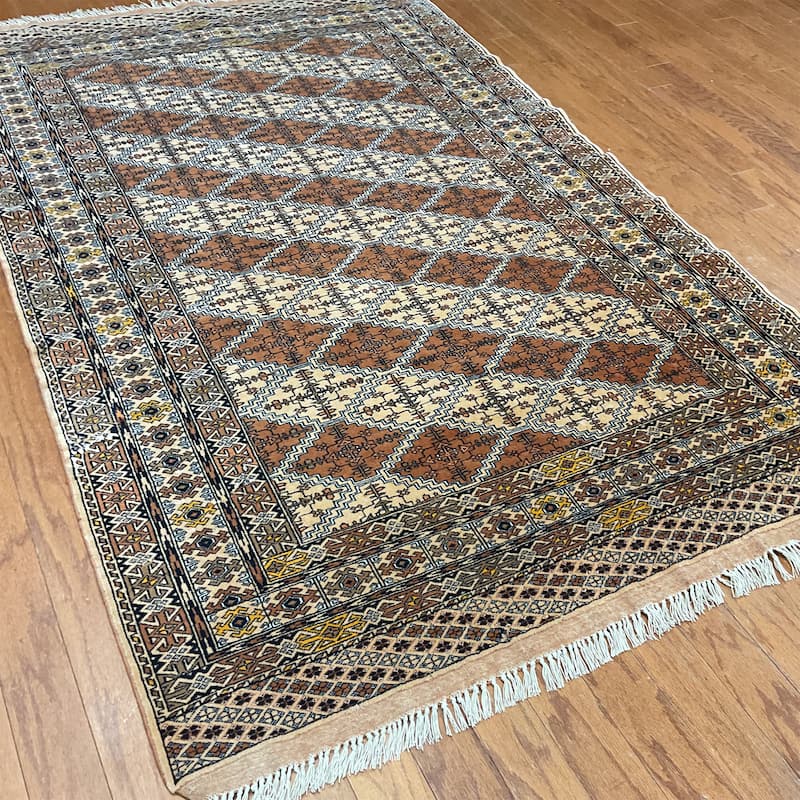 HERAT ORIENTAL Handmade Fine Turkoman Wool & Silk Rug - 4'1" x 6'3"