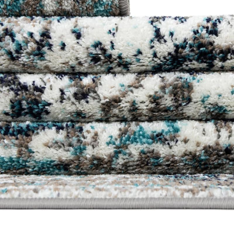Traditional Brenda Collection Area Rug