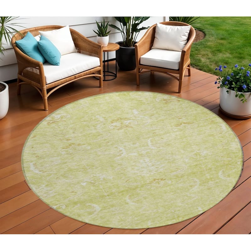 HomeRoots Damask Transitional Rectangle Outdoor Rug - 8' Round
