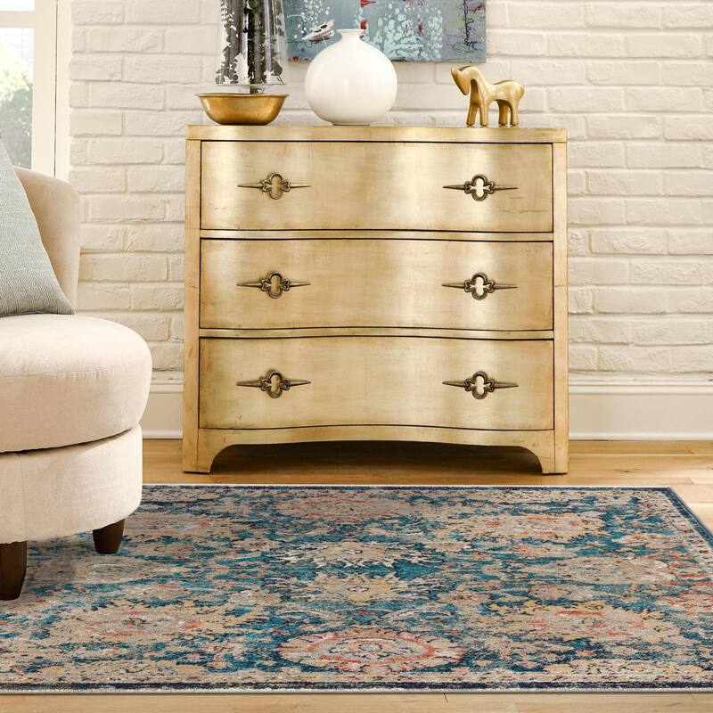 Traditional Nixa Collection Area Rug