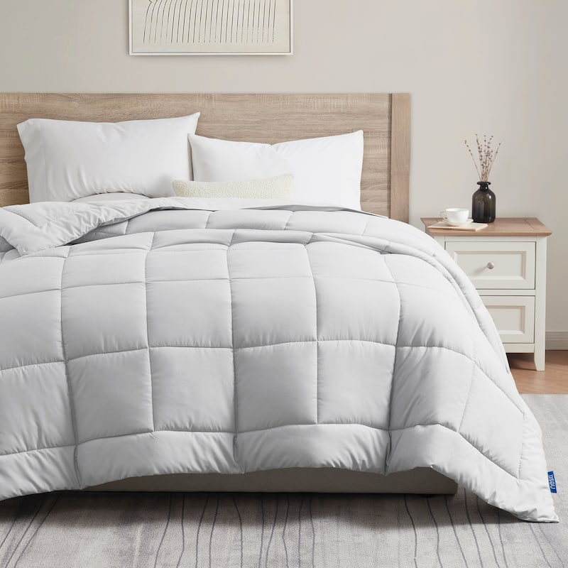 Empyrean All Season Lightweight Down Alternative Comforter