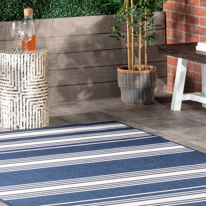 Nuloom Romy Striped Indoor/Outdoor Area Rug