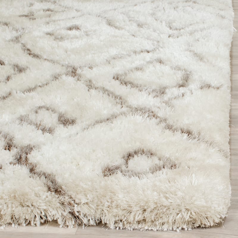 SAFAVIEH Handmade Toronto Shag Delaney Polyester Rug
