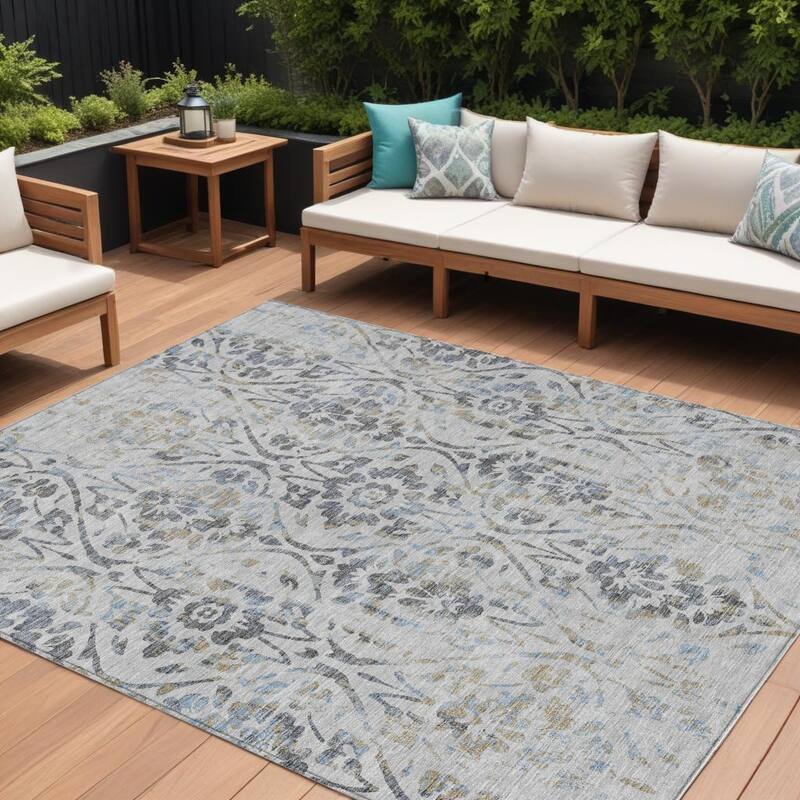 HomeRoots Floral Transitional Rectangle Outdoor Rug - 10' X 14'