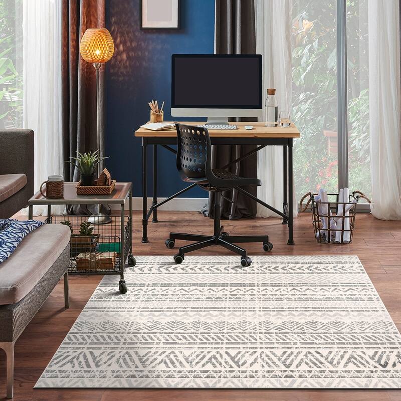 The Curated Nomad Midtown Geometric Distressed Bohemian Rug
