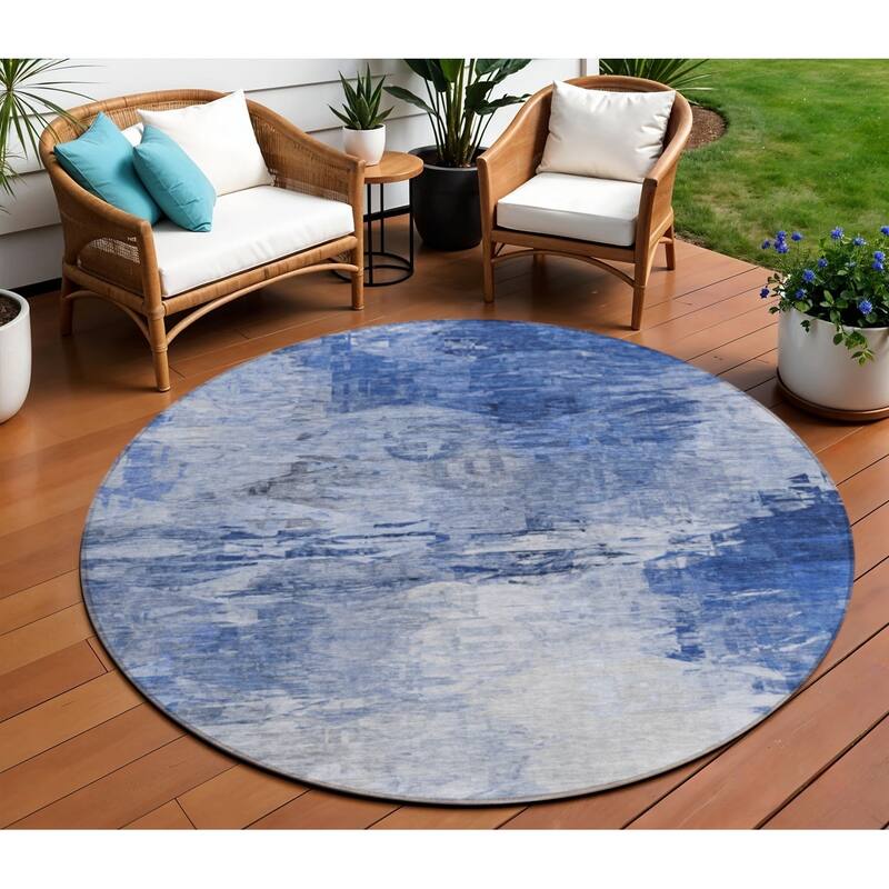 HomeRoots Abstract Transitional Rectangle Outdoor Rug - 8' Round