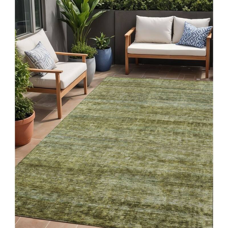 HomeRoots Striped Transitional Rectangle Outdoor Rug - 5' X 8'