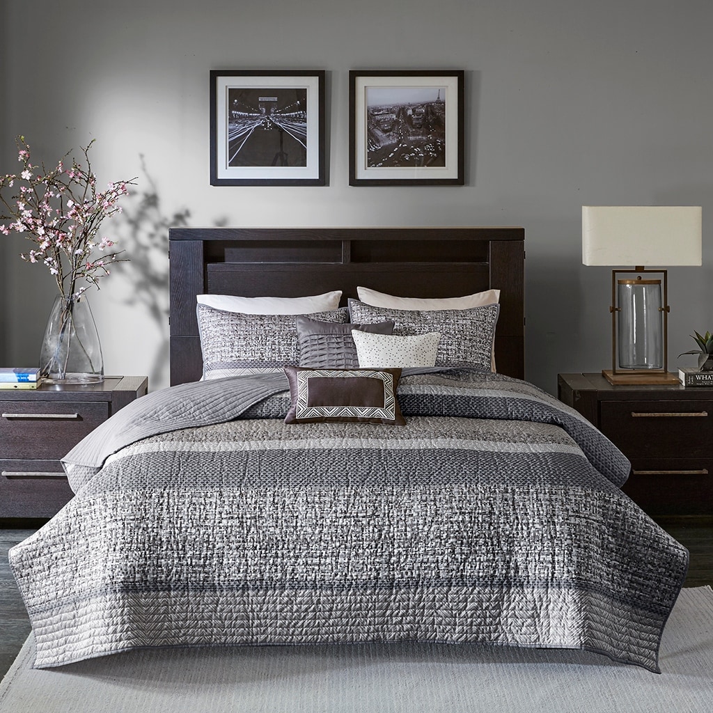 Madison Park Rhapsody 6 Piece Reversible Jacquard Quilt Set with Throw Pillows