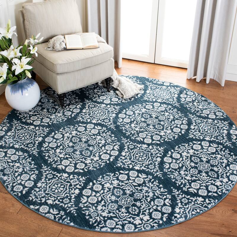 SAFAVIEH Isabella Eriona Traditional Rug - 6'7" Round - Navy/Ivory - Round