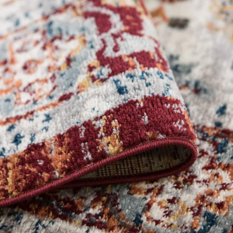 Alvia Xyryl Floral Area Rug