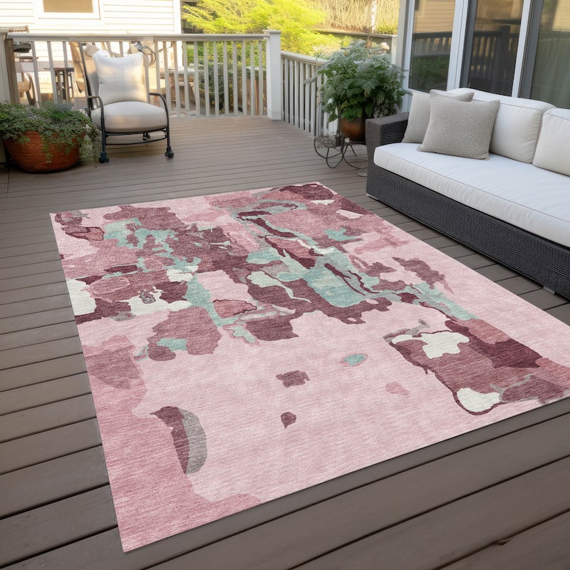 Machine Washable Indoor/ Outdoor Abstract Glam Chantille Rug