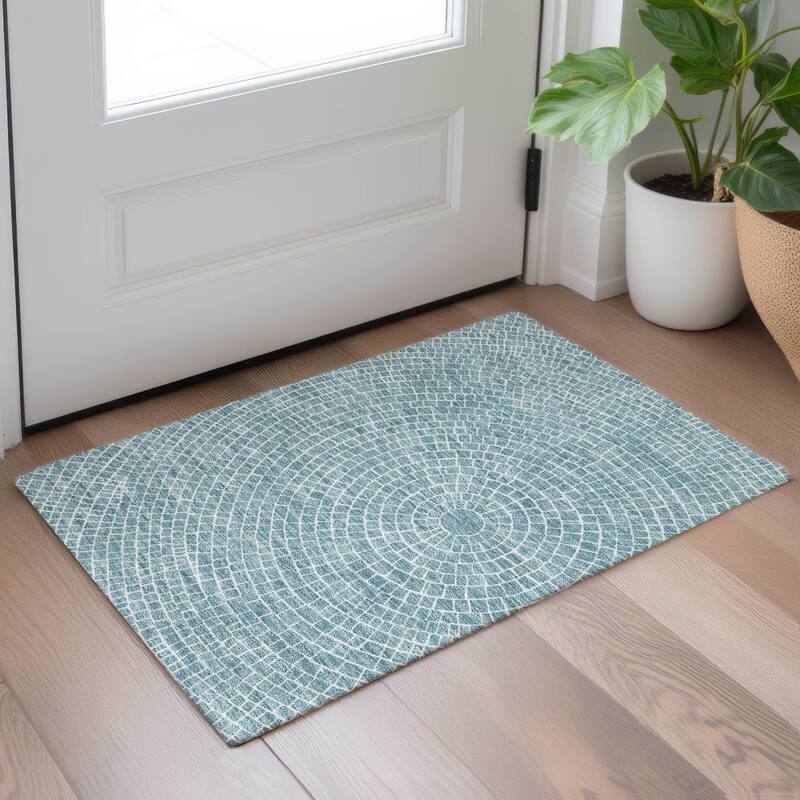Machine Washable Indoor/ Outdoor Modern Gravity Chantille Rug