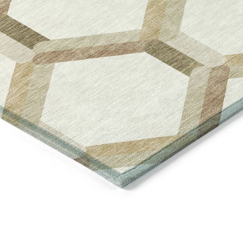 Machine Washable Indoor/ Outdoor Modern Trellis Chantille Rug