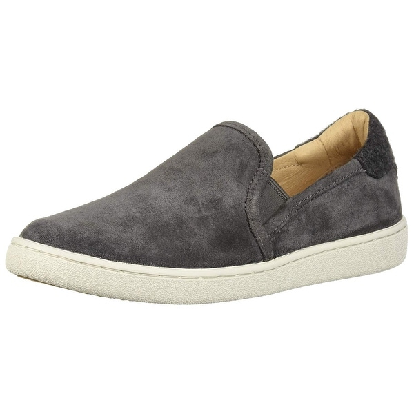 ugg w cas