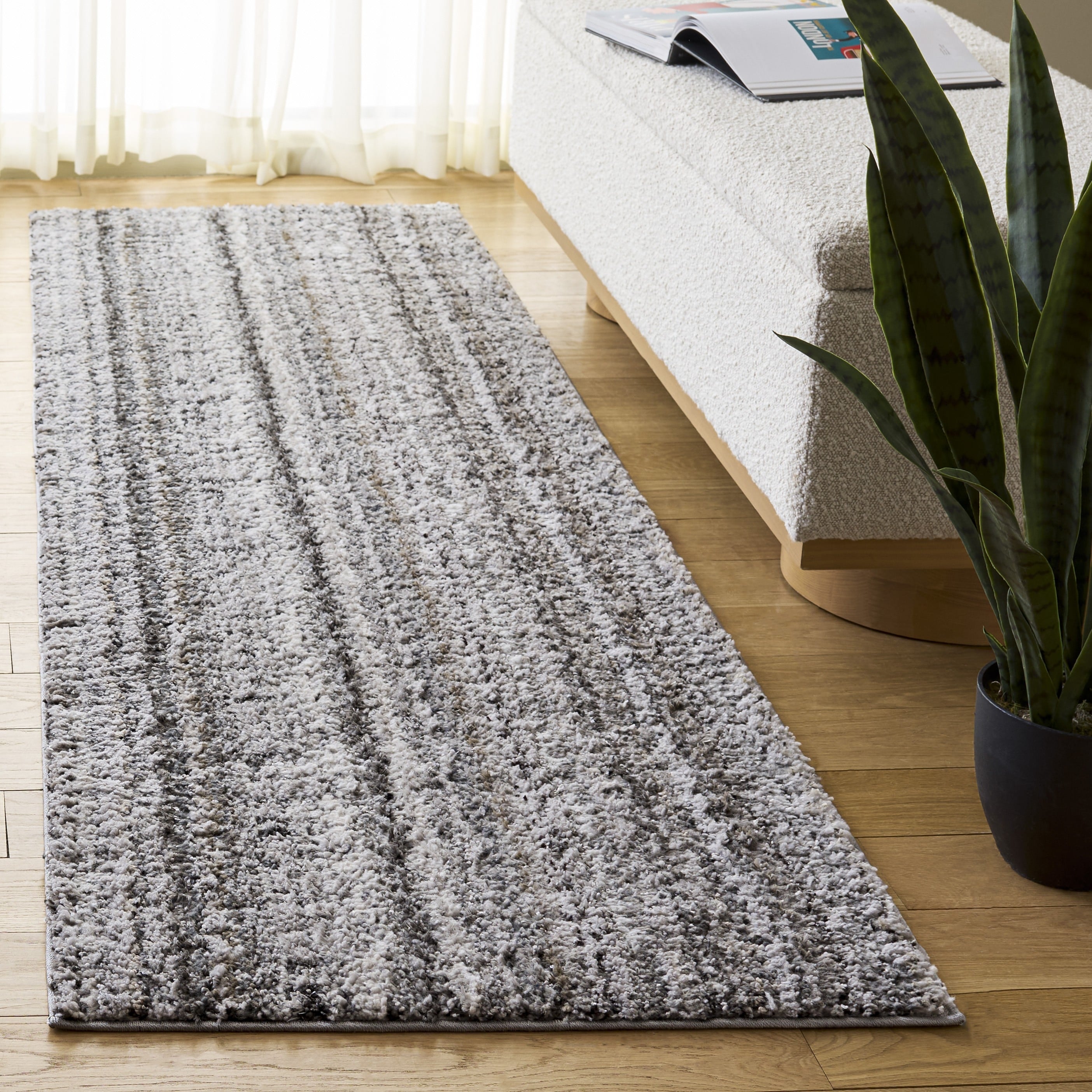 SAFAVIEH Everett Shag Dida 1-inch Thick Rug - Overstock - 43177608