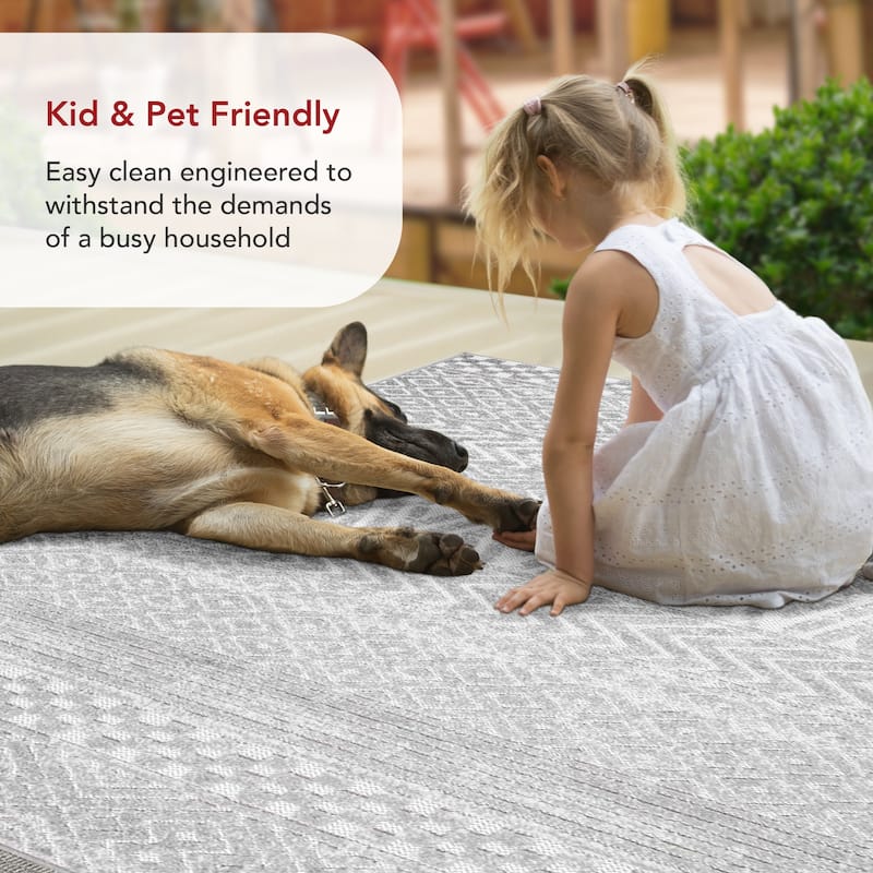 Nuloom Kamryn Textured Tribal Indoor/Outdoor Area Rug