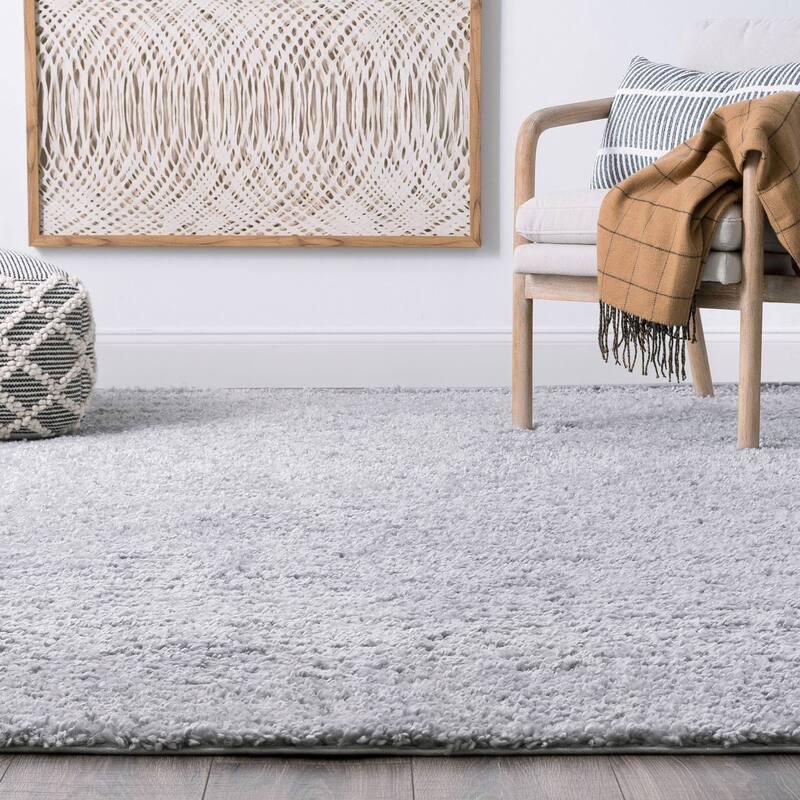 Sohni Shag Farmhouse Solid Color Indoor Area Rug