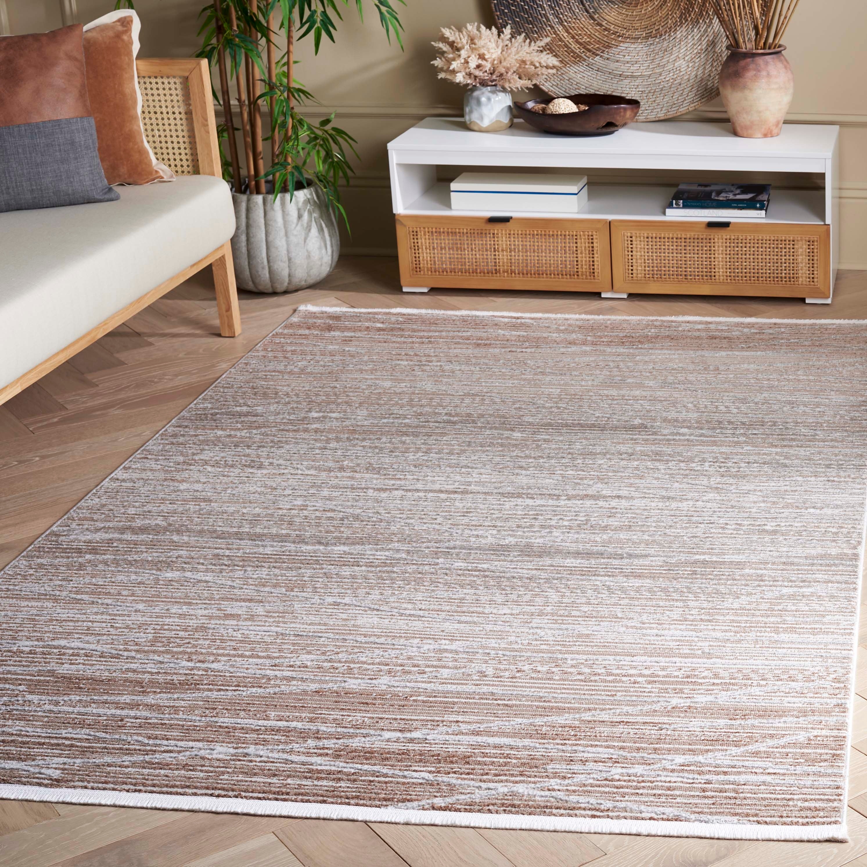 SAFAVIEH Mila Mikie Modern & Contemporary Rug