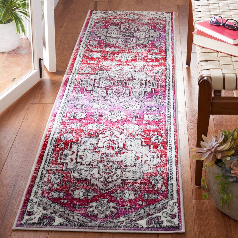 SAFAVIEH Skyler Rillie Boho Medallion Watercolor Rug