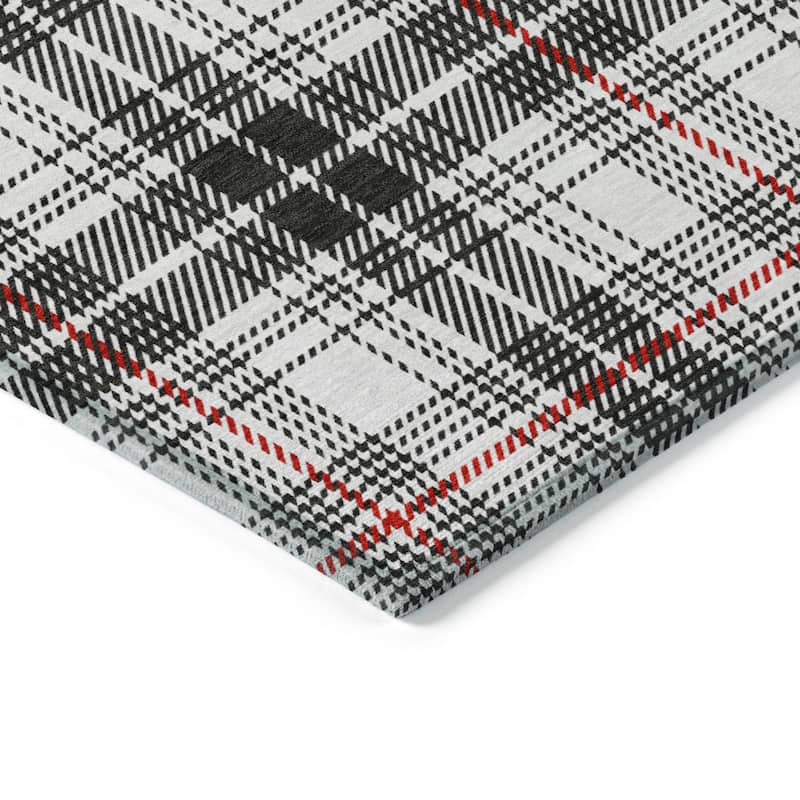 Machine Washable Indoor/ Outdoor Plaid Chantille Rug