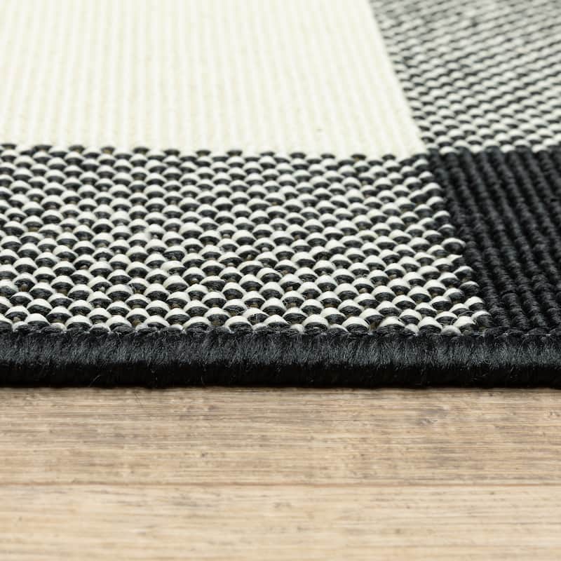 Vista Home Malta Gingham Check Indoor/Outdoor Area Rug - 7'10" Round - Black