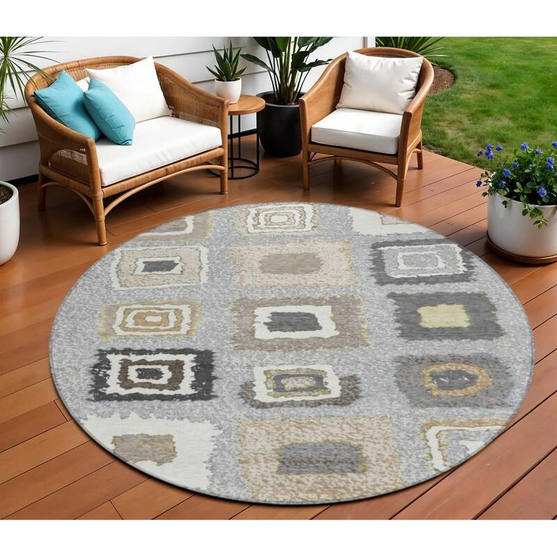 HomeRoots Geometric Transitional Rectangle Outdoor Rug - 8' Round