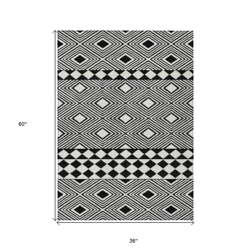 HomeRoots Geometric Transitional Rectangle Outdoor Rug