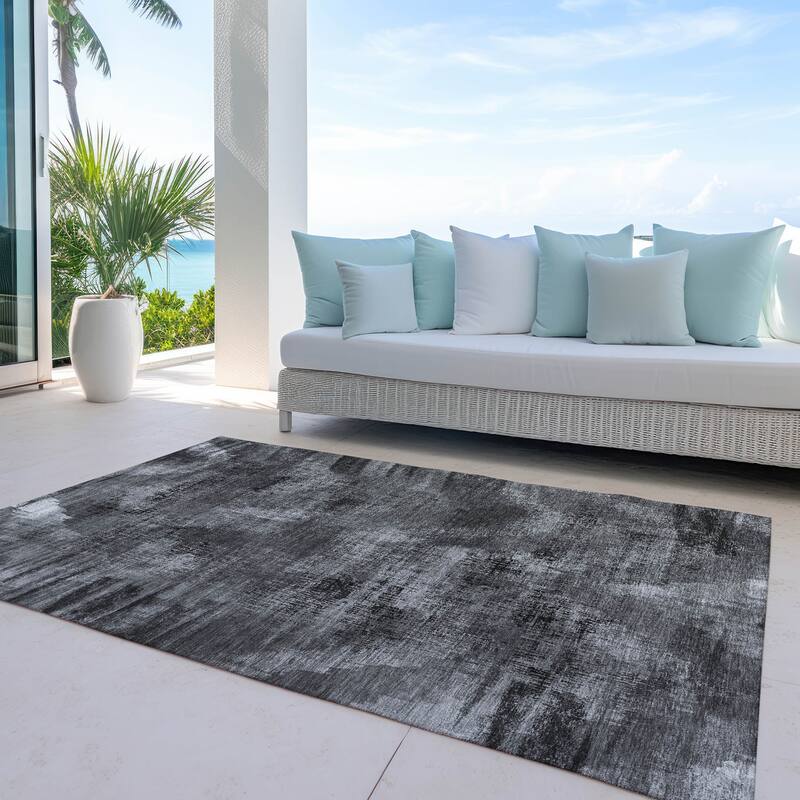 Machine Washable Indoor/ Outdoor Chantille Distressed Chevron Rug - Gray - 10' x 14'