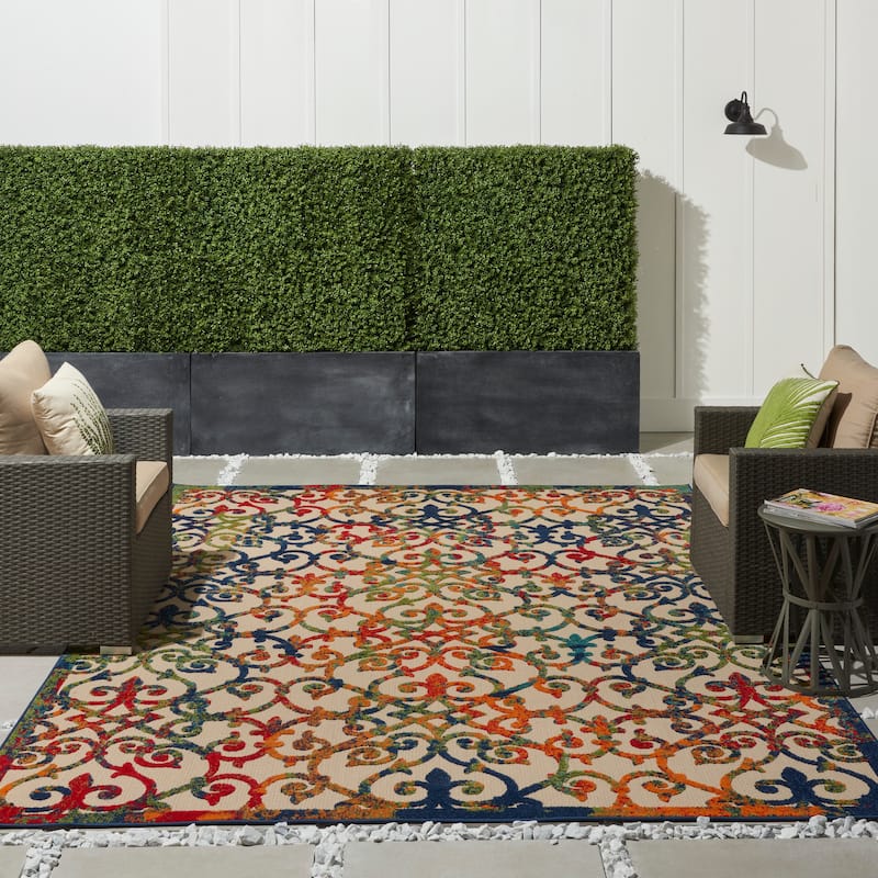 Nourison Aloha Transitional Scroll Indoor/Outdoor Damask Rug