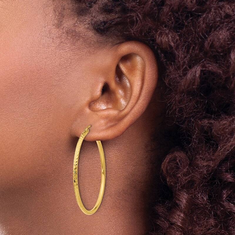 Curata 14k Yellow Gold Diamond-Cut 2x40mm Round Tube Hoop Earrings